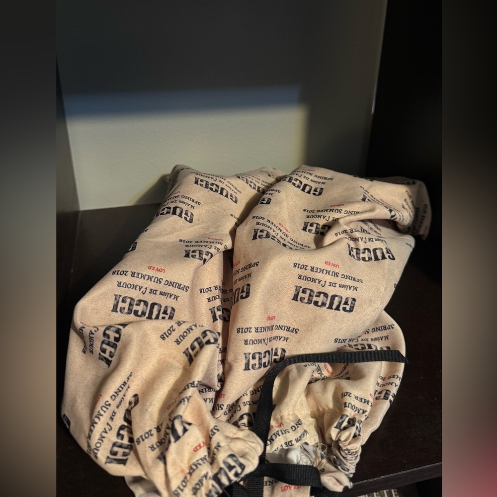 Gucci Falacer Invite Print Beige Leather Sneakers with dust bags - Picture 5 of 5